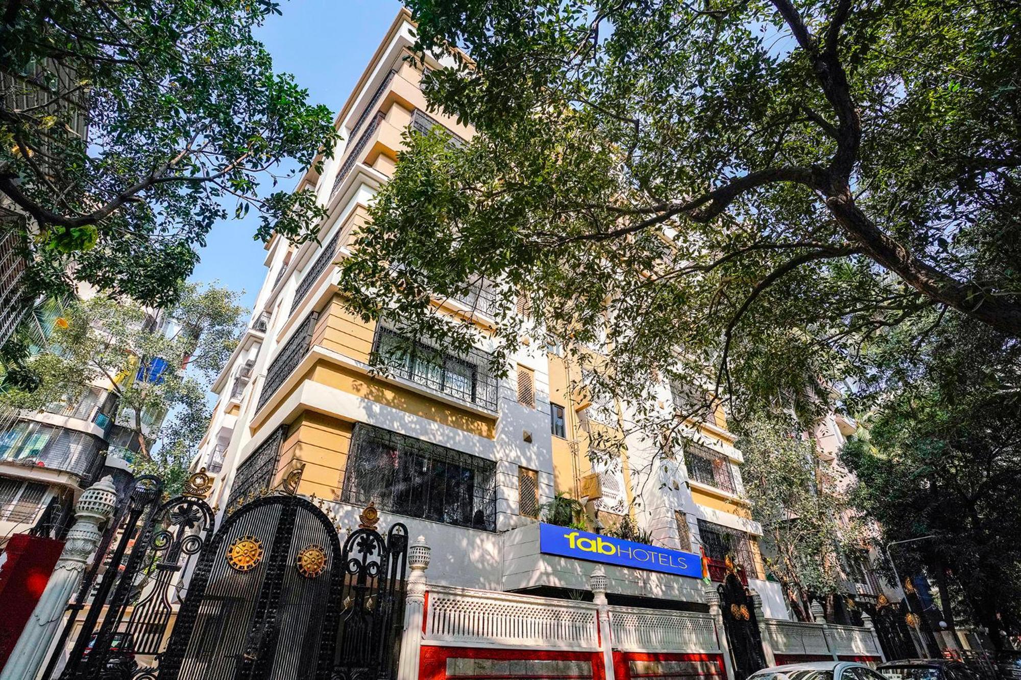 Fabhotel Welcome Apartments - Nr Mumbai International Airport, Mumbai